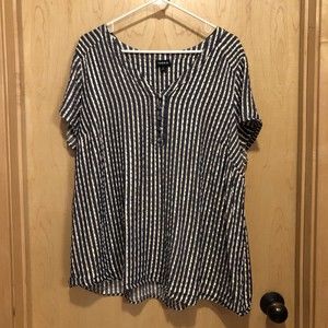 Torrid Gold Lurex Stripe and Navy Blue Short Sleeve Top Size 4 (4xl)